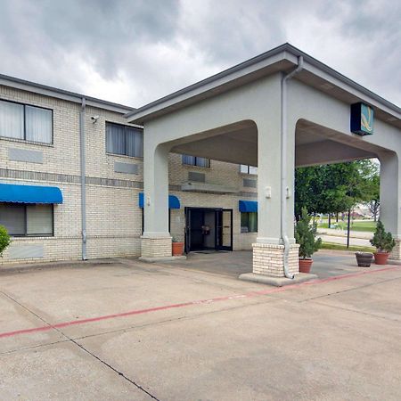 Quality Inn & Suites Grand Prairie Eksteriør bilde