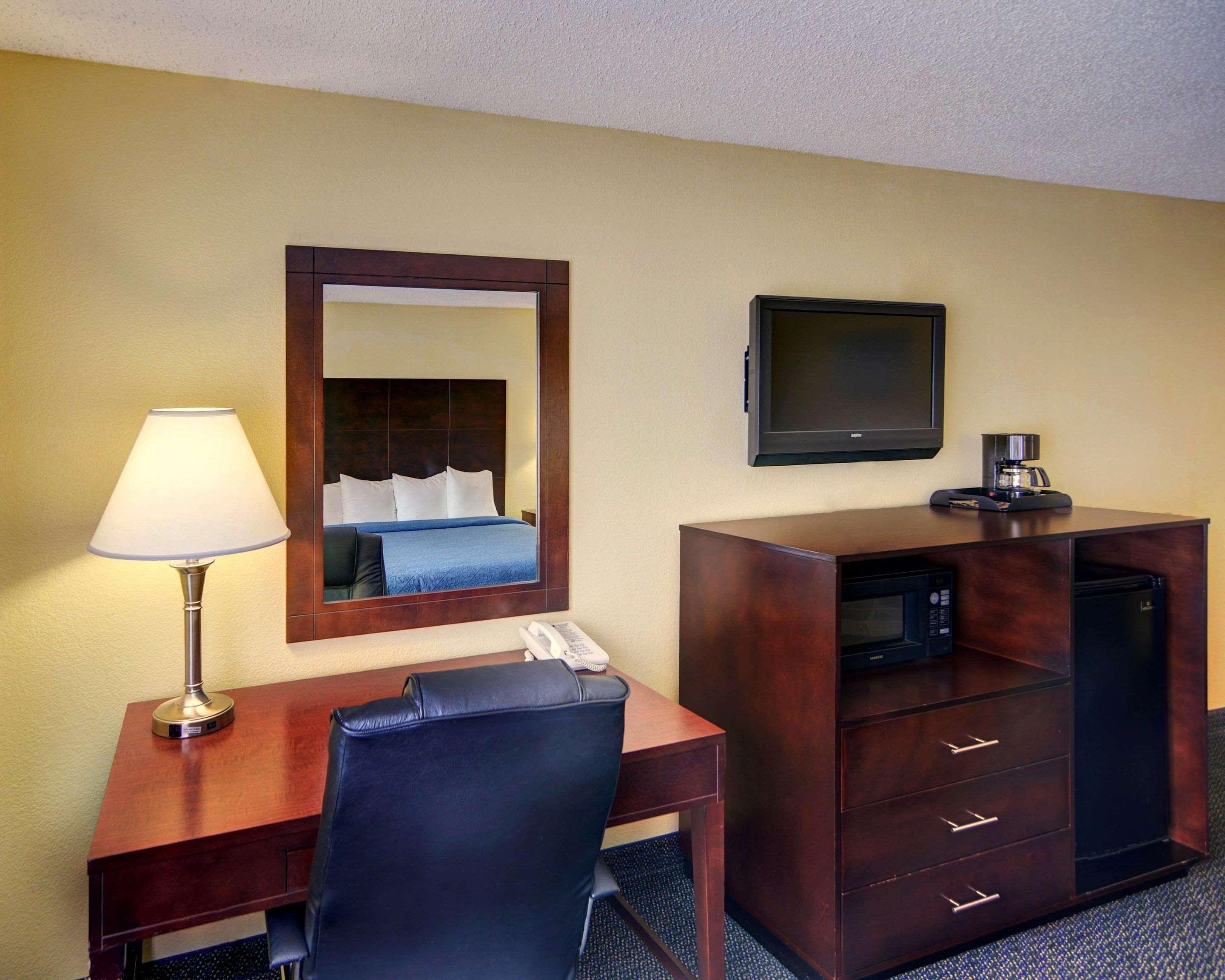 Quality Inn & Suites Grand Prairie Eksteriør bilde