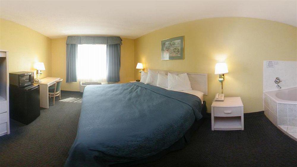 Quality Inn & Suites Grand Prairie Eksteriør bilde